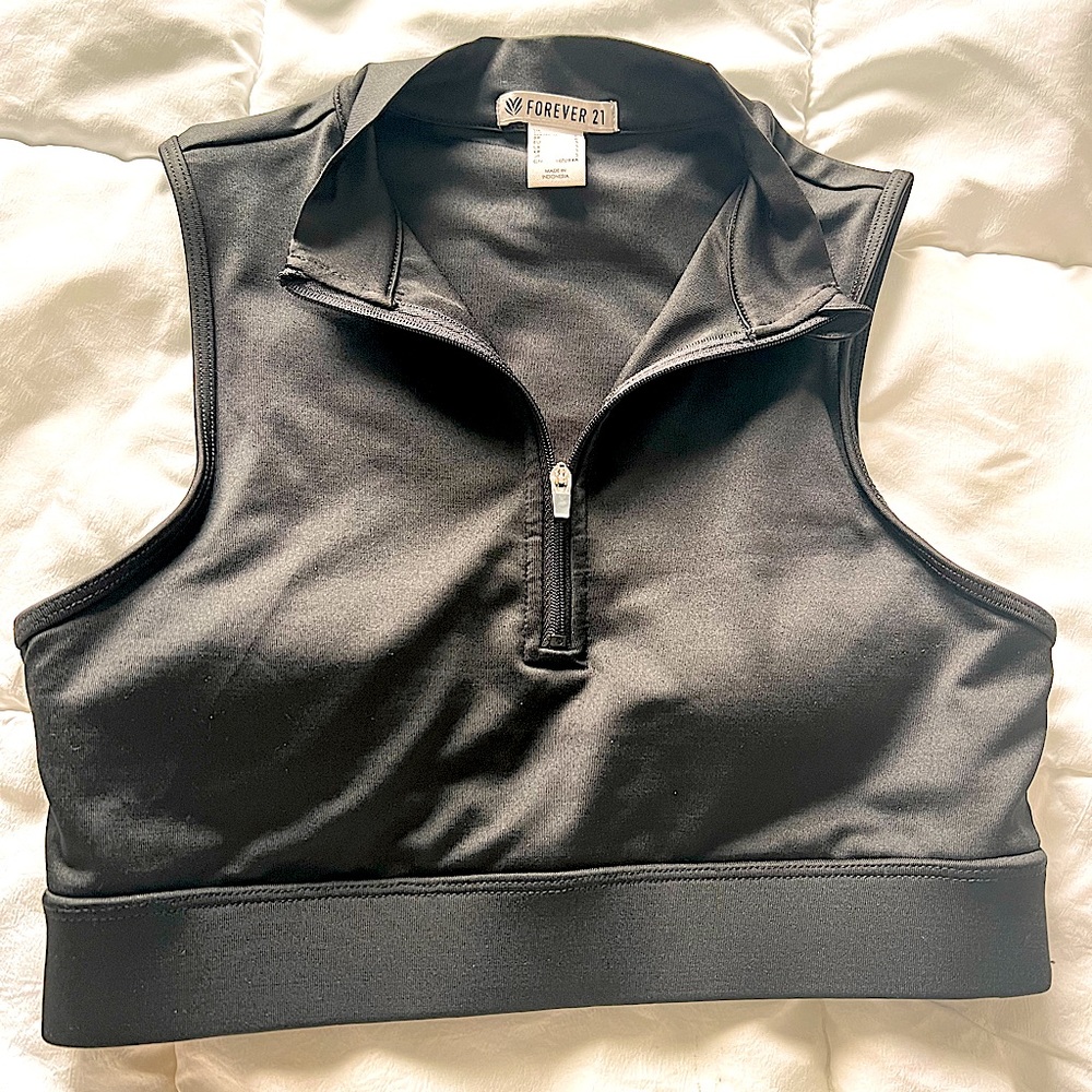 Forever 21 zip down crop top